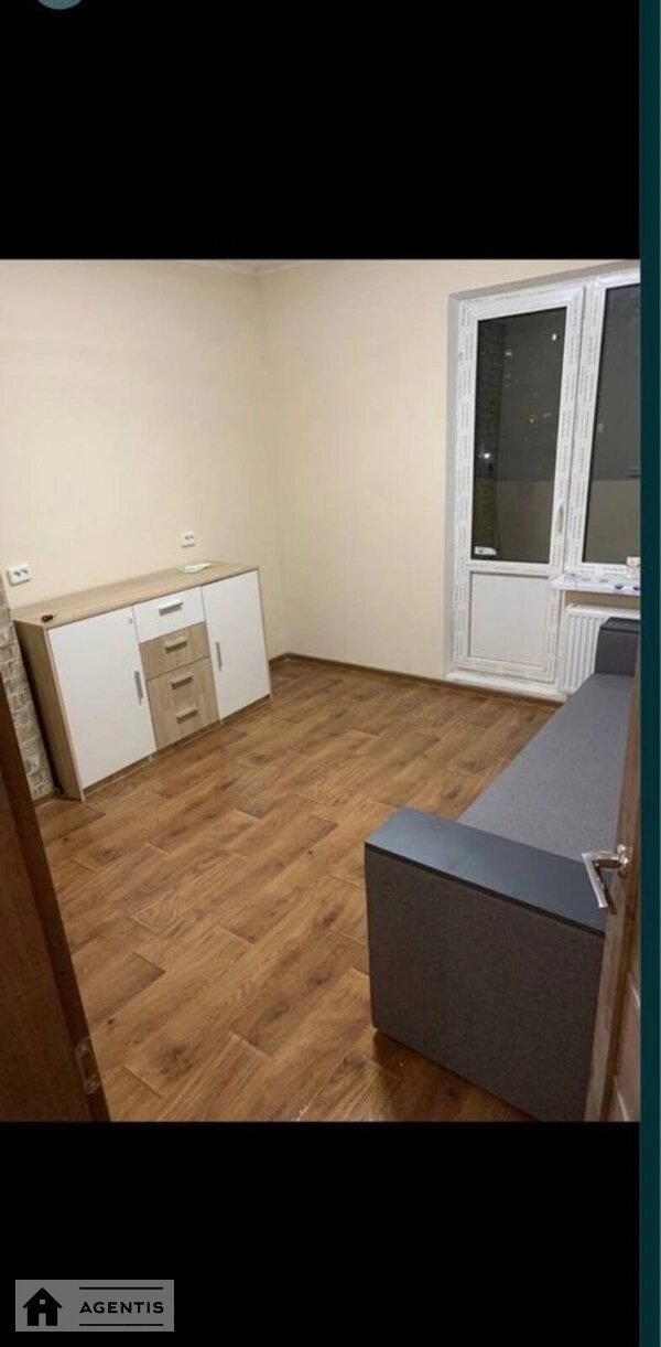 Apartment for rent. 2 rooms, 55 m², 3rd floor/25 floors. Revutckogo, Kyiv. 