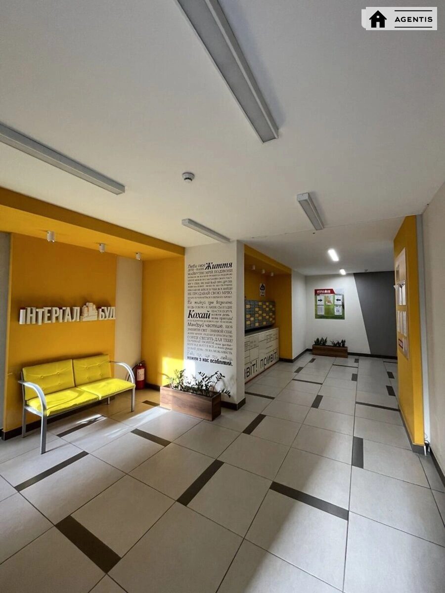Apartment for rent. 4 rooms, 115 m², 16 floor/17 floors. Beresteyskyy prosp. Peremohy, Kyiv. 