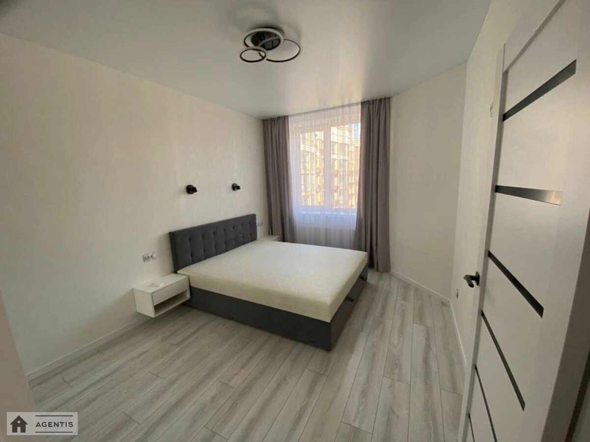 Сдам квартиру. 1 room, 37 m², 8th floor/10 floors. 12, Мира 12, Киев. 