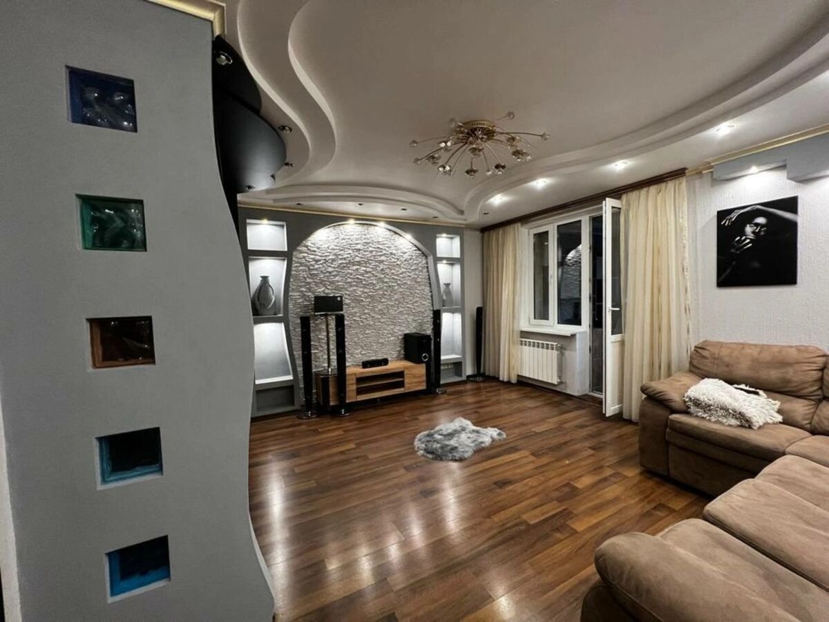 Сдам квартиру. 1 room, 62 m², 2nd floor/16 floors. 14, Кольцова 14, Киев. 