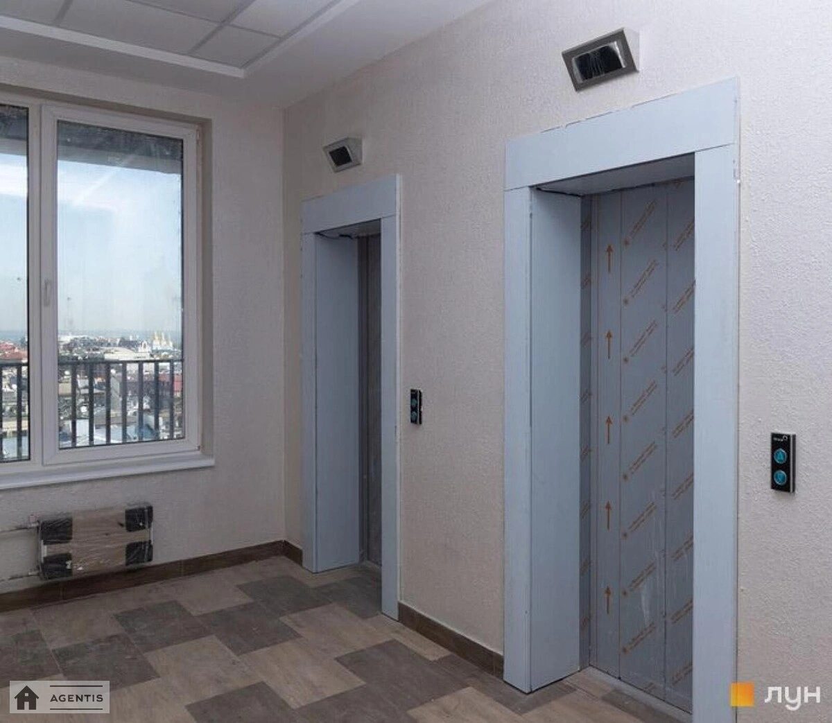 Apartment for rent. 2 rooms, 50 m², 7th floor/14 floors. 15, Bulvarno-Kudryavska vul. Vorovskoho, Kyiv. 