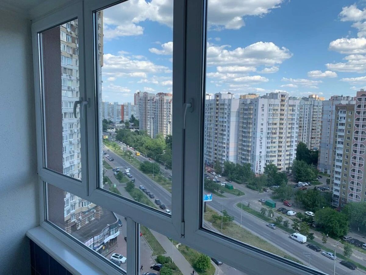 Сдам квартиру. 1 room, 47 m², 15 floor/25 floors. Анни Ахматової вул., Киев. 