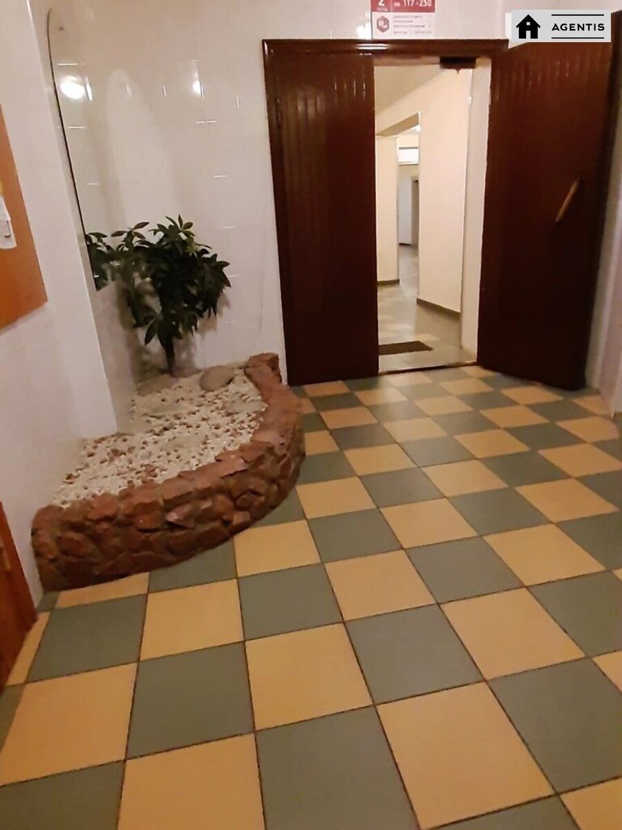 Apartment for rent. 2 rooms, 72 m², 3rd floor/14 floors. 38, Petra Hryhorenka prosp., Kyiv. 