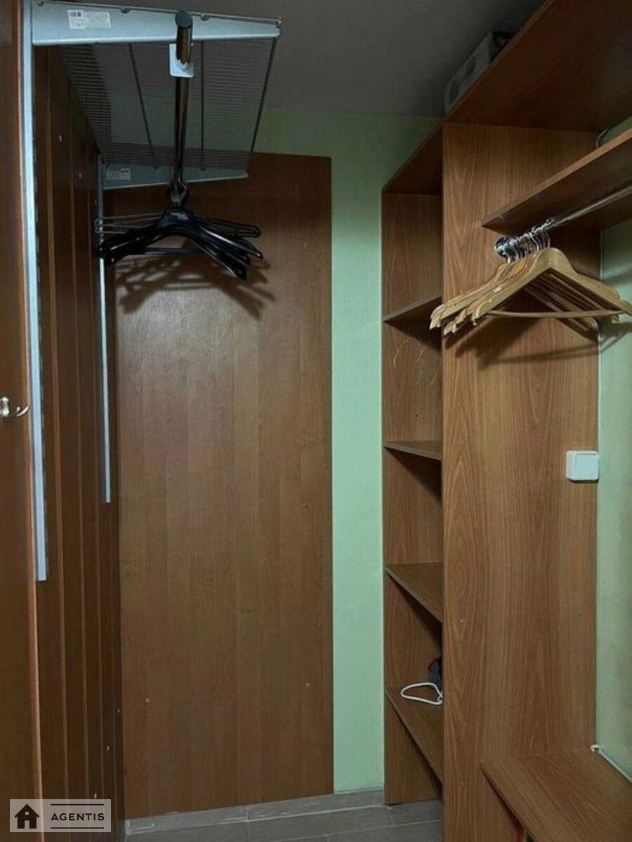 Apartment for rent. 1 room, 35 m², 13 floor/16 floors. 17, Volodymyra Ivasyuka prosp. Heroyiv Stalinhrada, Kyiv. 
