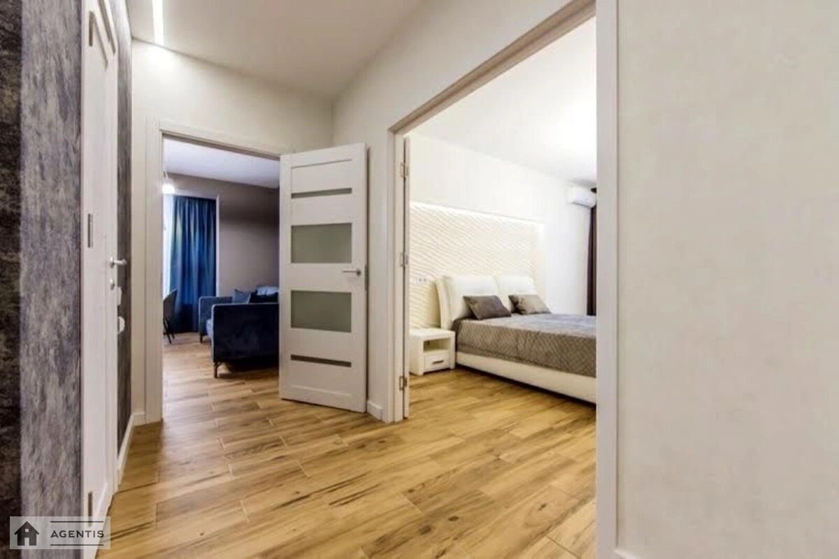 Apartment for rent. 2 rooms, 60 m², 7th floor/33 floors. 5, Beresteyskyy prosp. Peremohy, Kyiv. 