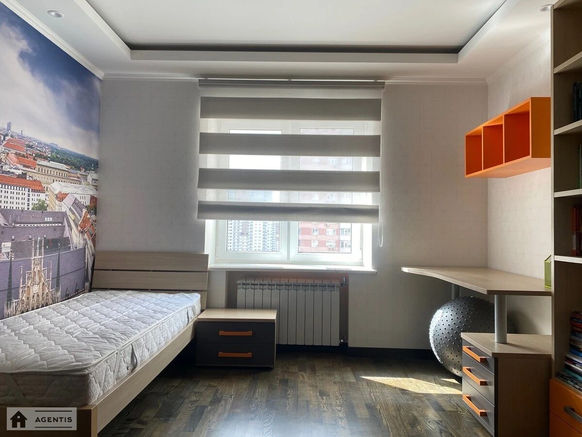Сдам квартиру. 3 rooms, 100 m², 13 floor/22 floors. 2, Олени Пчілки вул., Киев. 