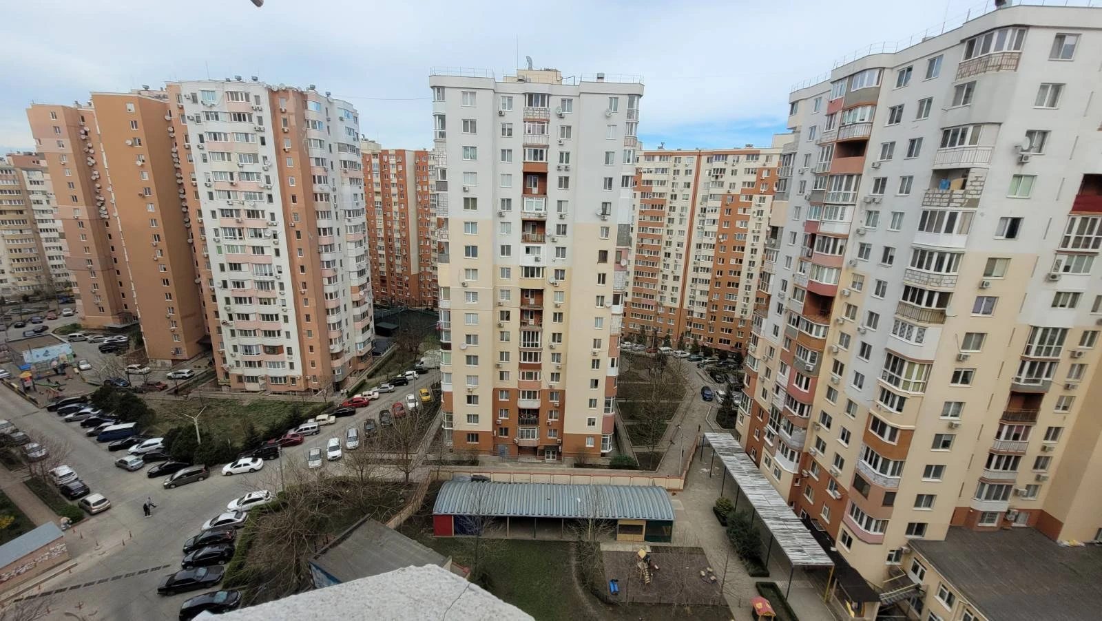 Apartment for rent. 1 room, 36 m², 12 floor/17 floors. 11, Massyv Raduzhnyy 1 , Odesa. 