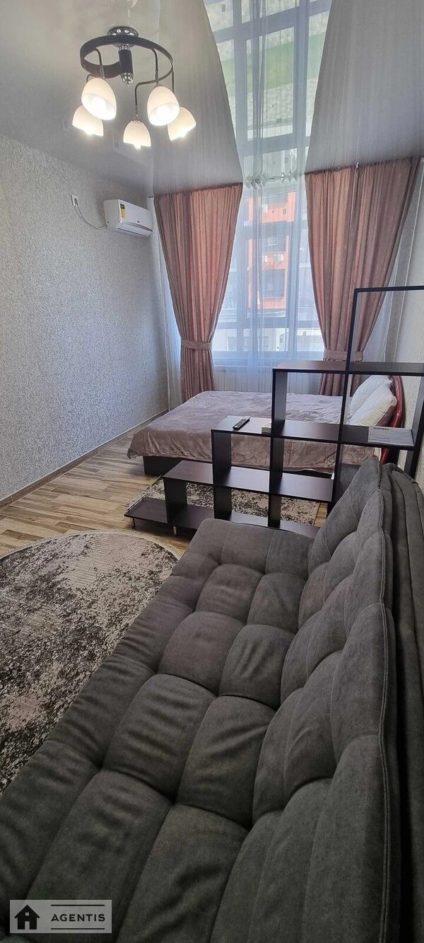 Сдам квартиру. 1 room, 42 m², 2nd floor/24 floors. 4, Миколи Гулака вул., Киев. 