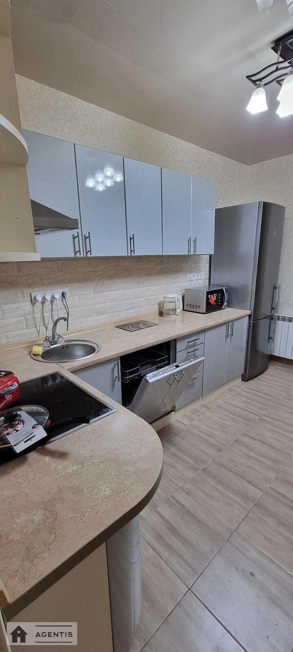 Apartment for rent. 1 room, 42 m², 2nd floor/24 floors. 4, Mykoly Hulaka vul., Kyiv. 