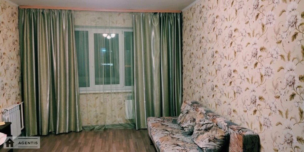 Apartment for rent. 1 room, 40 m², 2nd floor/9 floors. 28, Obolonskiy 28, Kyiv. 