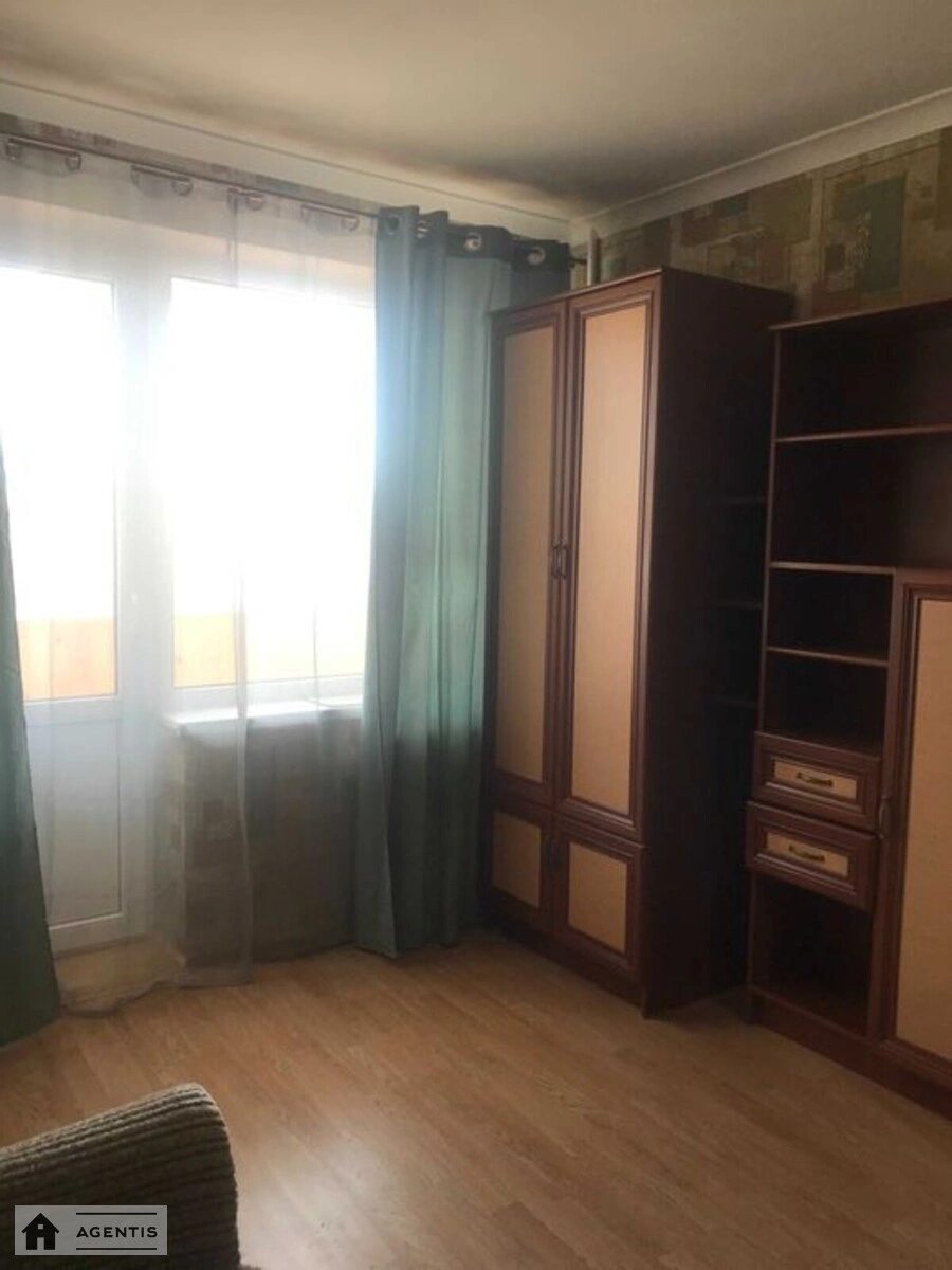 Apartment for rent. 2 rooms, 48 m², 3rd floor/16 floors. Geroyiv Dnipra, Kyiv. 