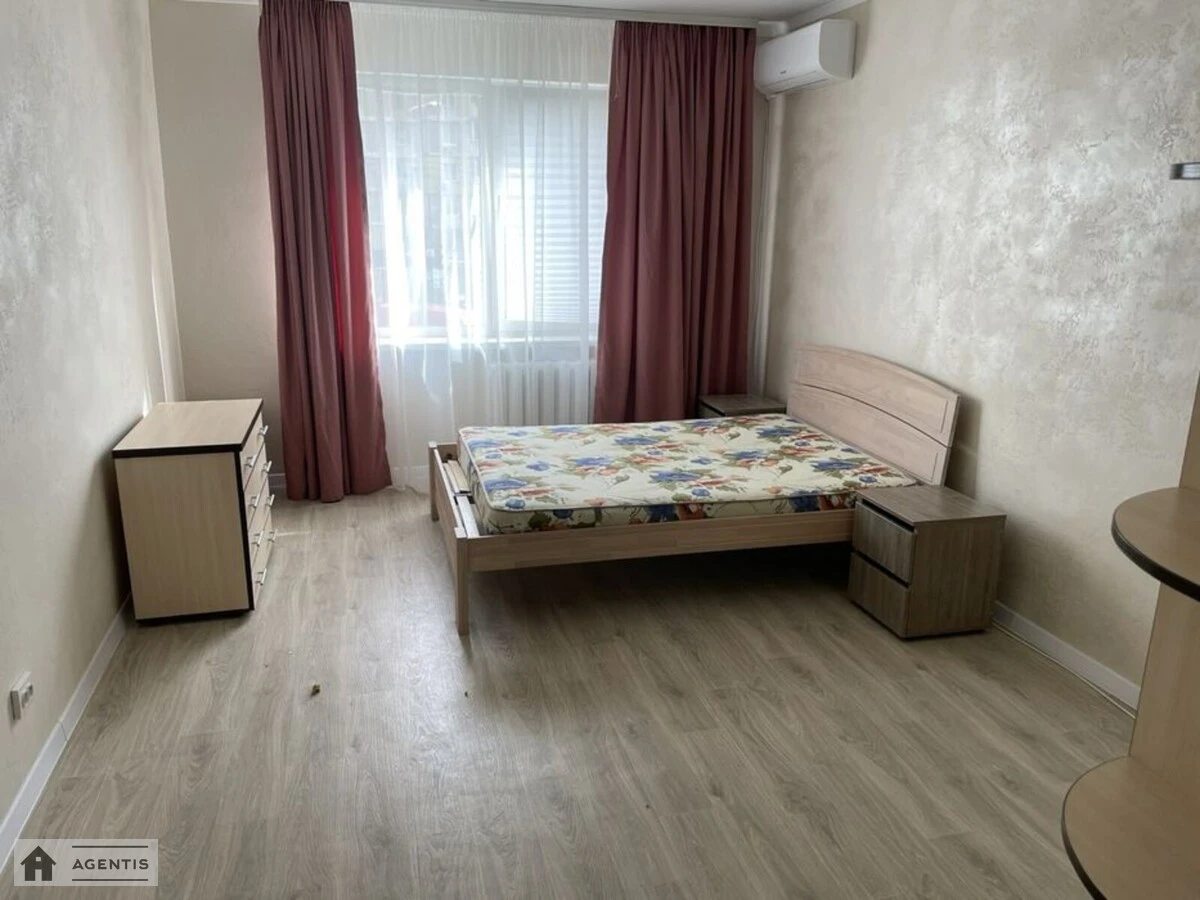 Apartment for rent. 1 room, 50 m², 2nd floor/22 floors. 8, Mykoly Lavrukhina vul., Kyiv. 
