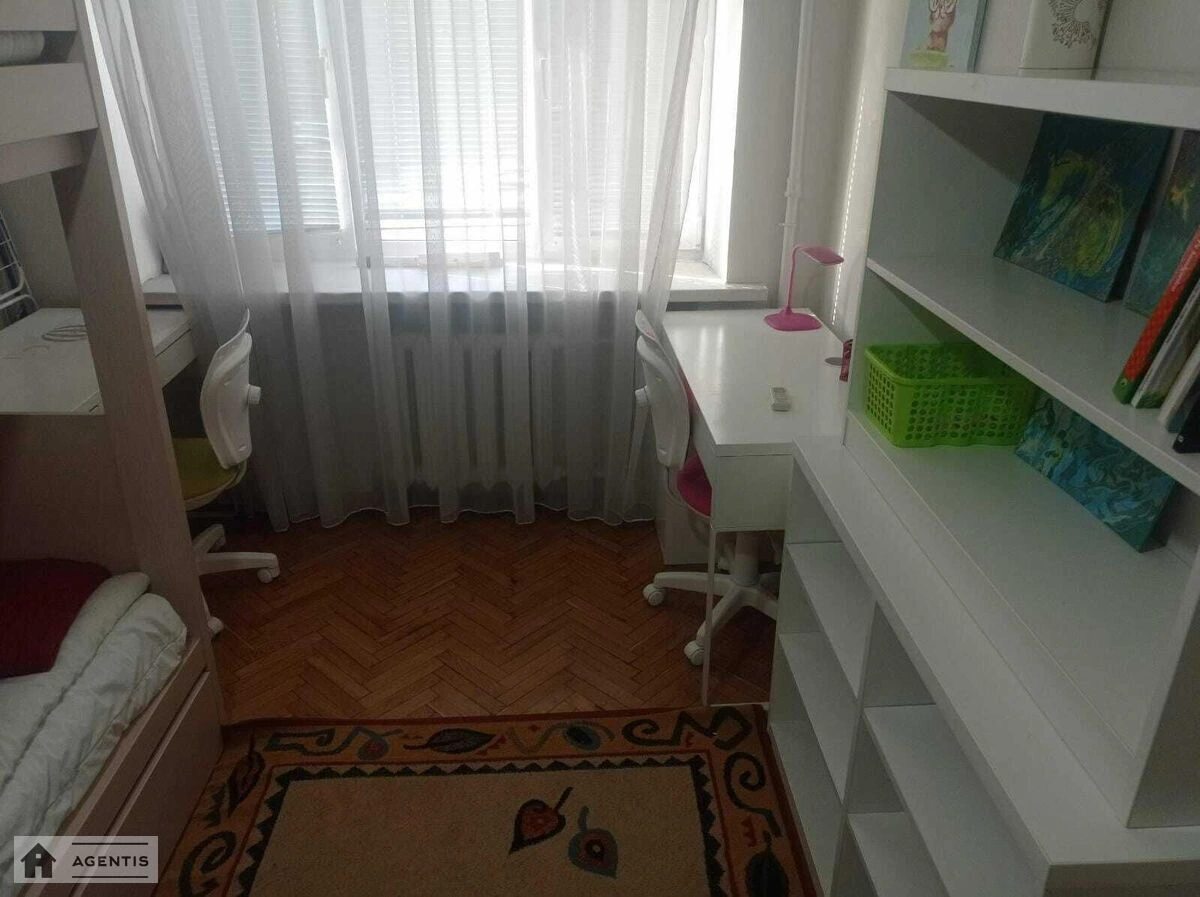 Apartment for rent. 2 rooms, 48 m², 3rd floor/9 floors. 33, Bastionna 33, Kyiv. 