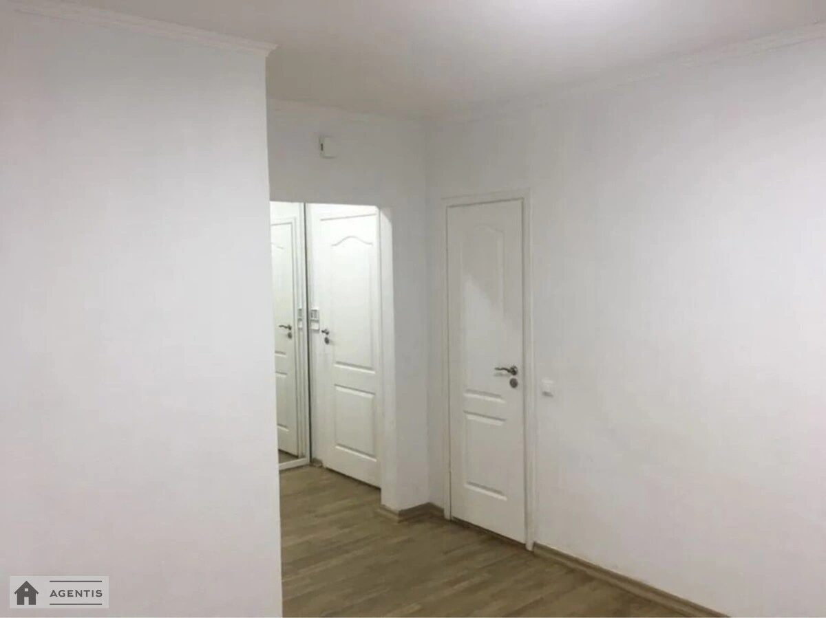 Apartment for rent. 4 rooms, 120 m², 3rd floor/9 floors. 13, Borysa Hmyri vul., Kyiv. 