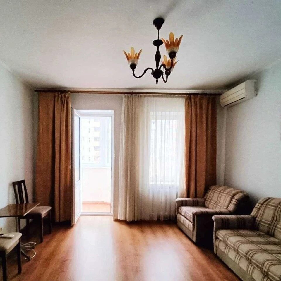 Apartment for rent. 2 rooms, 67 m², 3rd floor/16 floors. 35, Anny Akhmatovoyi vul., Kyiv. 