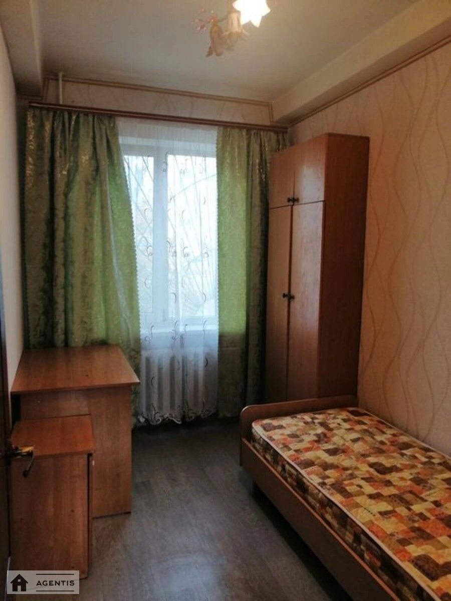 Apartment for rent. 2 rooms, 40 m², 1st floor/5 floors. 8, Volynska 8, Kyiv. 