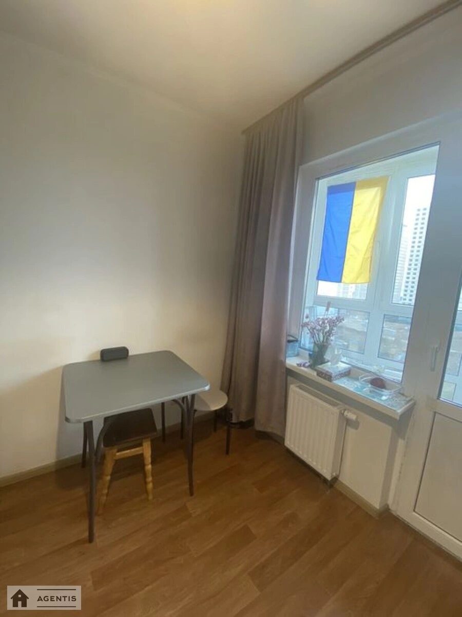 Apartment for rent. 1 room, 45 m², 8th floor/25 floors. 5, Sofiyi Rusovoyi vul., Kyiv. 