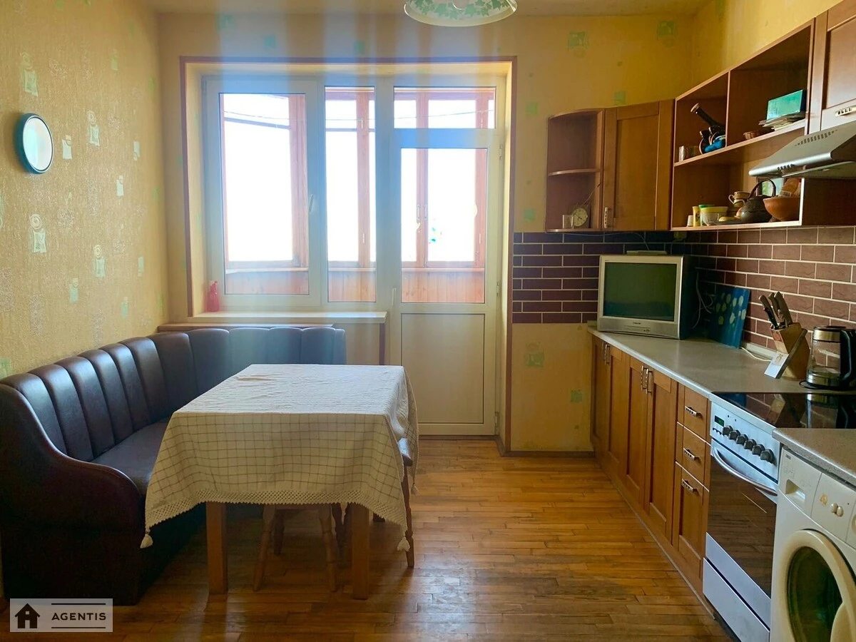 Apartment for rent. 1 room, 46 m², 17 floor/24 floors. 12, Mykoly Bazhana prosp., Kyiv. 