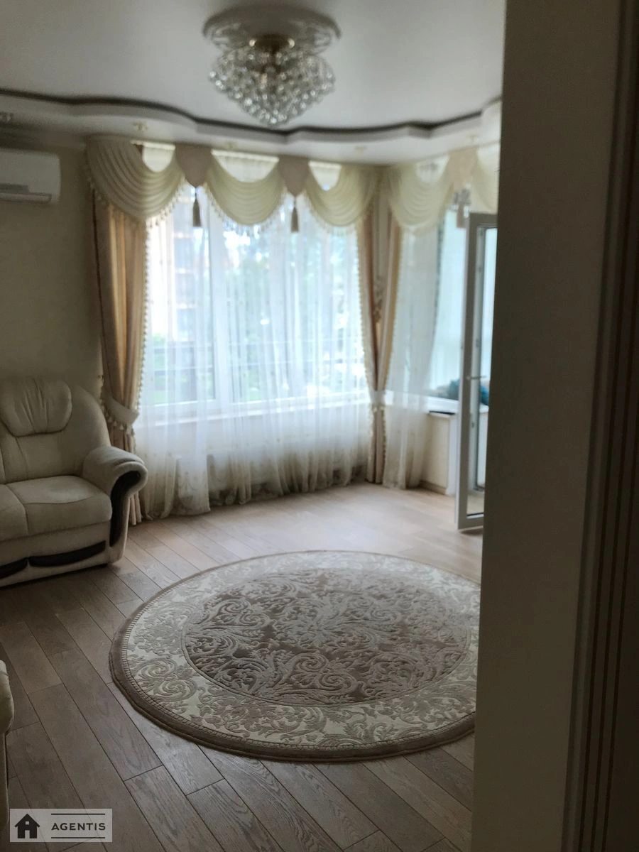 Apartment for rent. 2 rooms, 75 m², 3rd floor/16 floors. 21, Anatoliya Petrytskoho vul., Kyiv. 