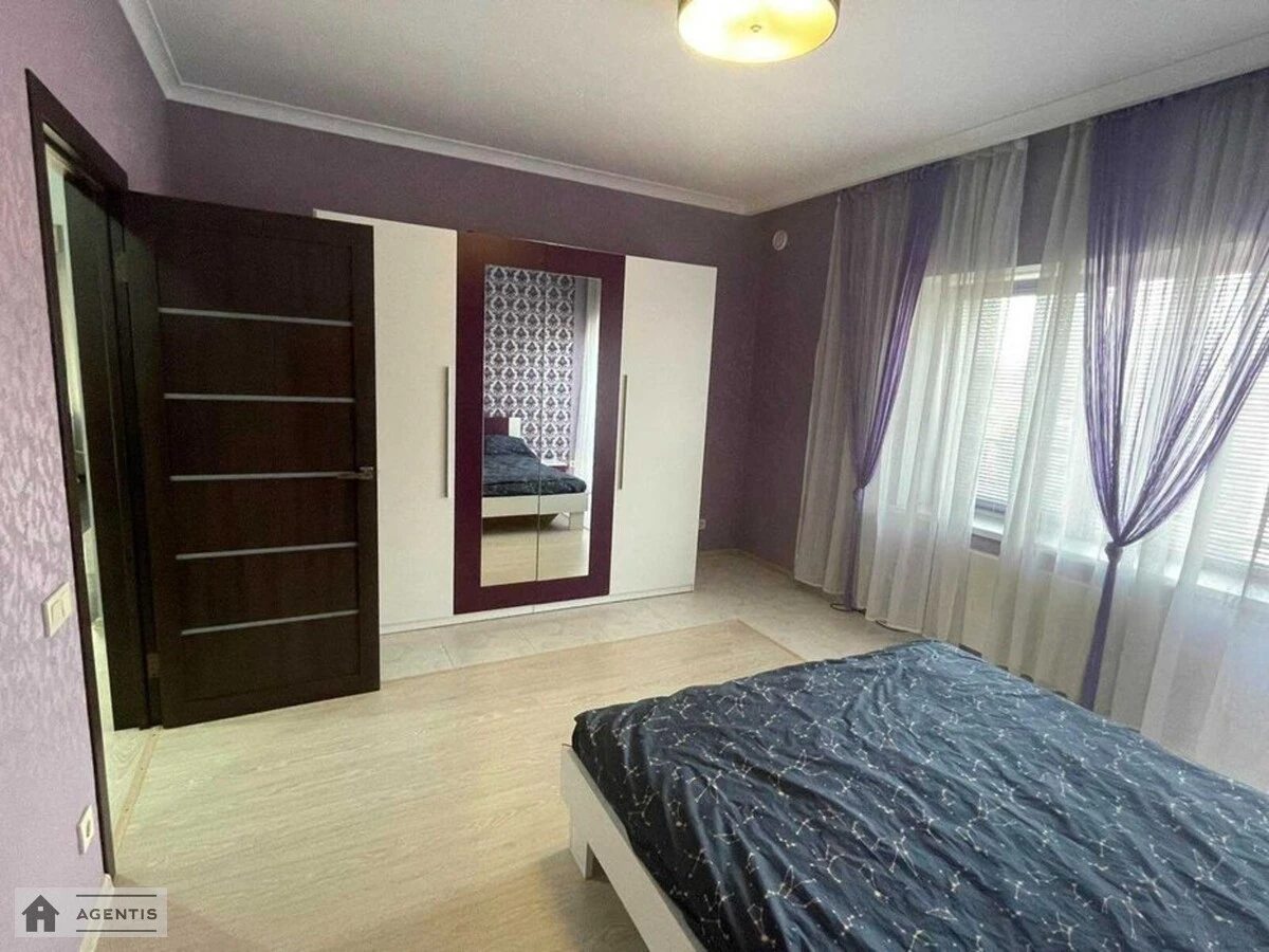 Apartment for rent. 3 rooms, 70 m², 2nd floor/2 floors. 2, Tcilynna 2, Kyiv. 