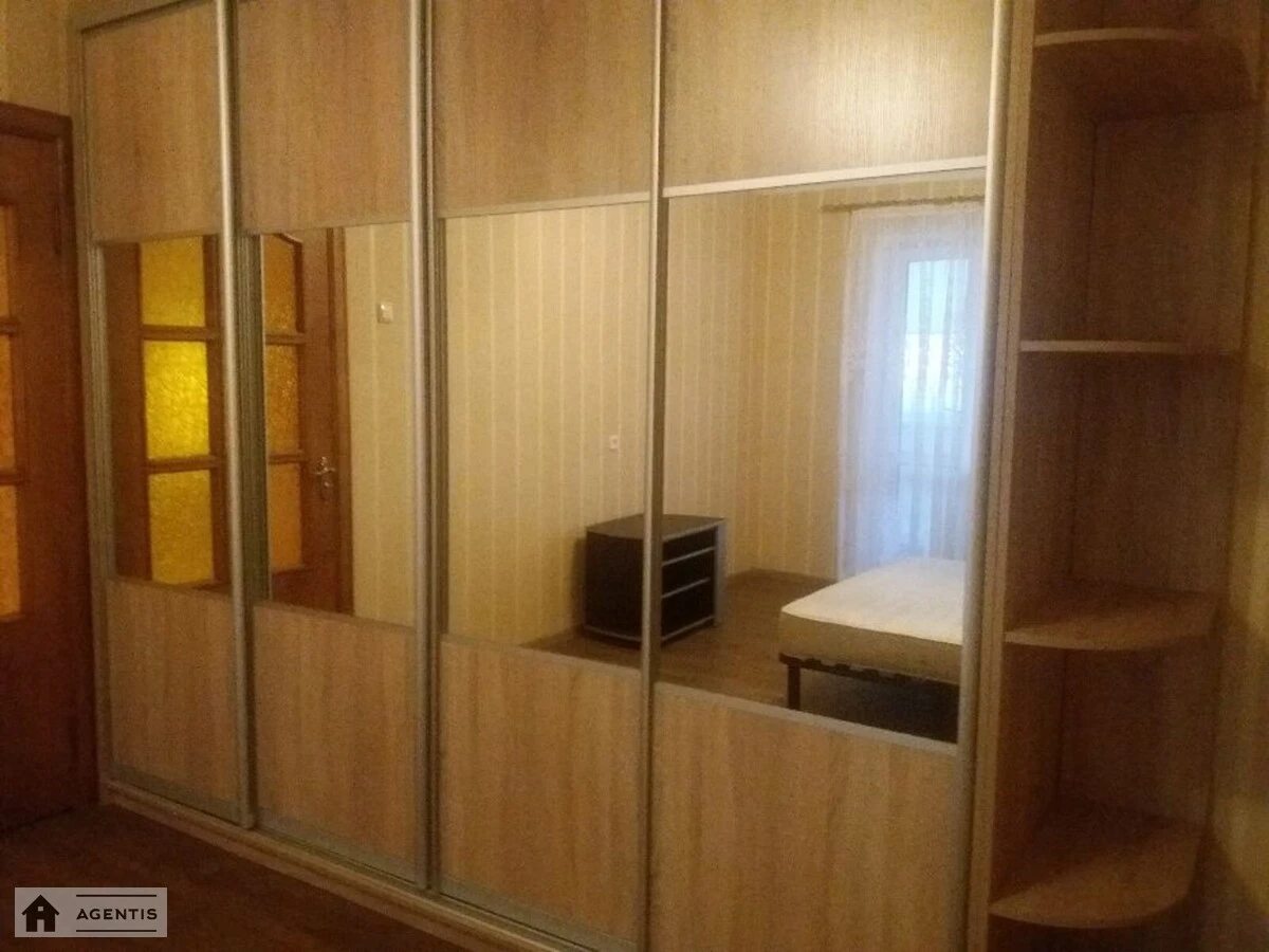 Сдам квартиру. 1 room, 45 m², 17 floor/18 floors. 3, Вишняковская 3, Киев. 