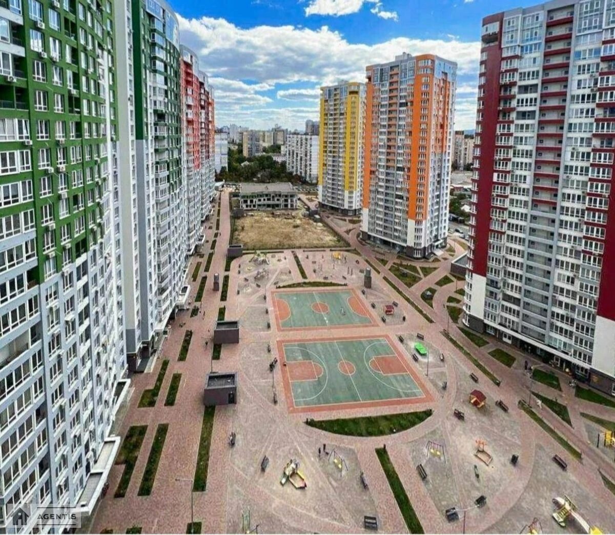 Apartment for rent. 2 rooms, 67 m², 23 floor/26 floors. 62, Kahovska 62, Kyiv. 