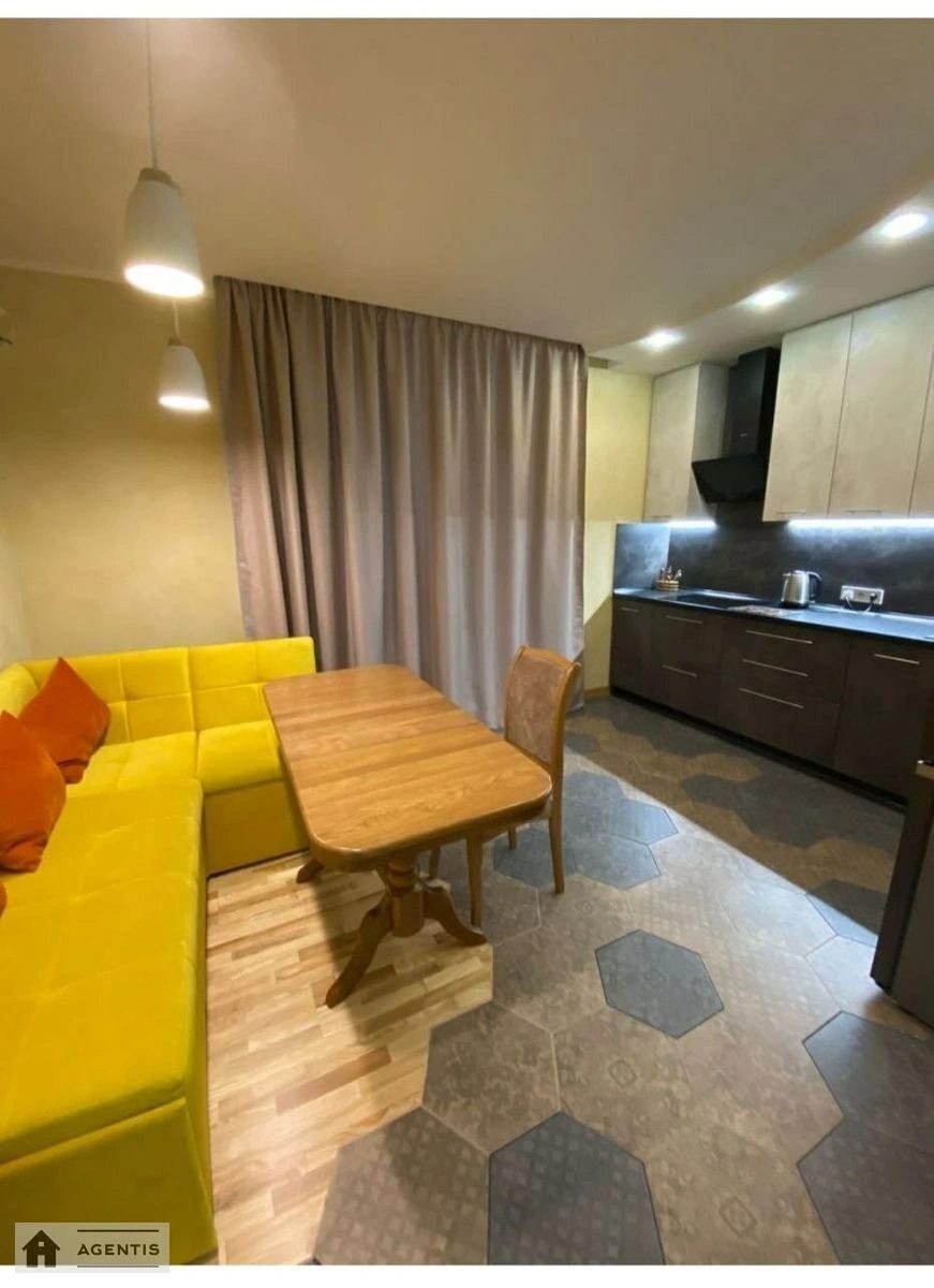 Apartment for rent. 2 rooms, 67 m², 23 floor/26 floors. 62, Kahovska 62, Kyiv. 