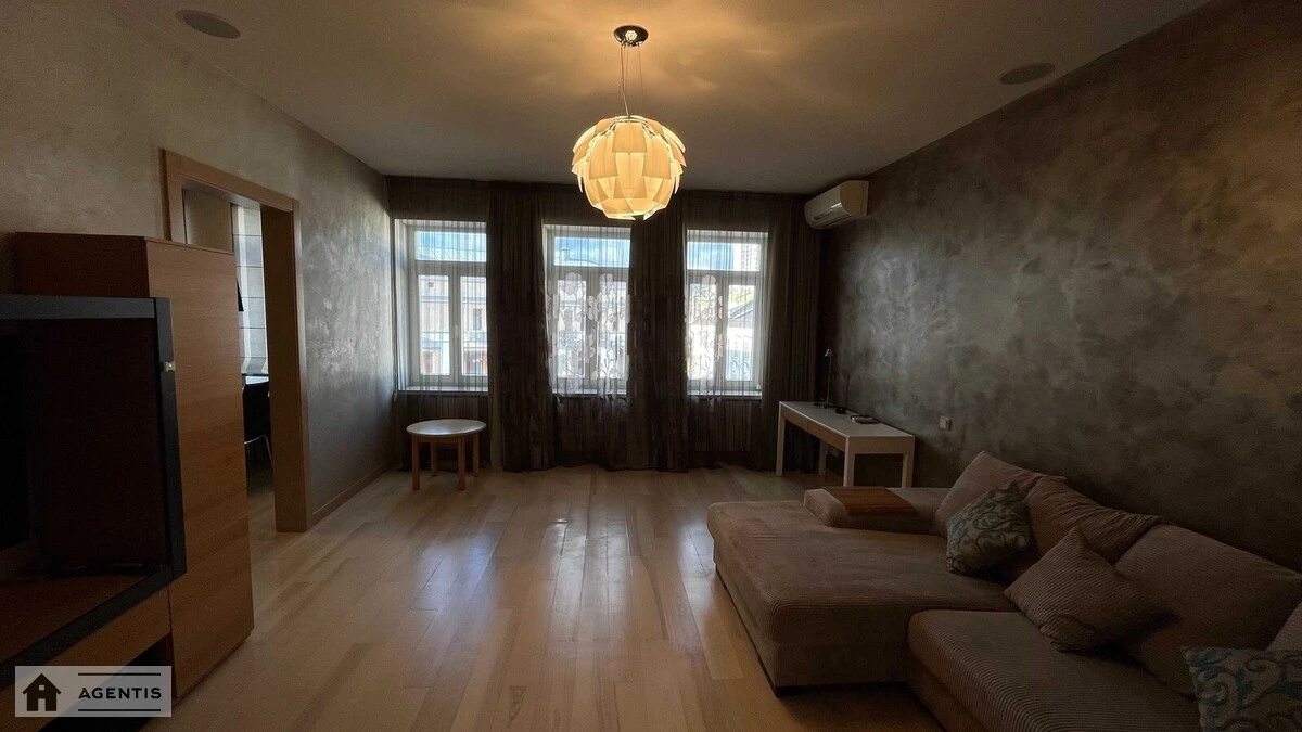 Apartment for rent. 3 rooms, 110 m², 5th floor/6 floors. 7, Akademika Bohomoltsya vul., Kyiv. 