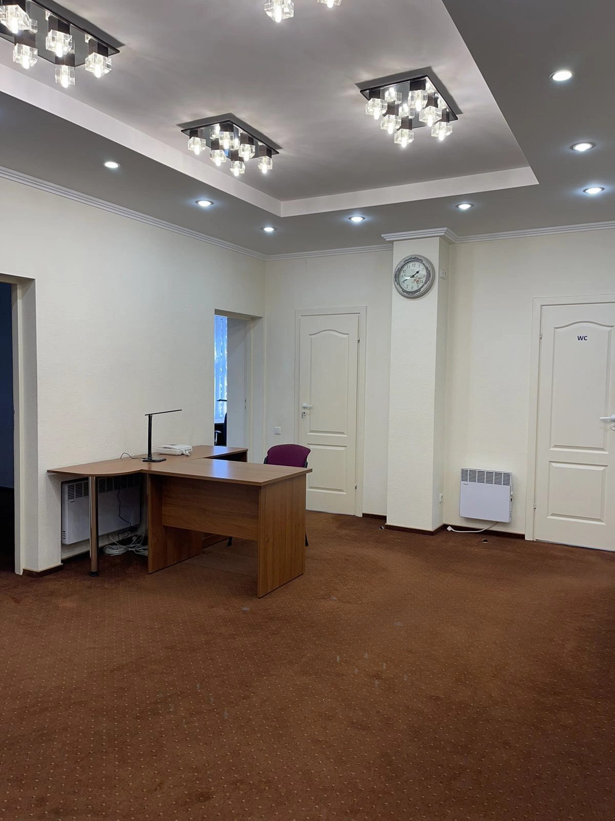 Office for sale. 120 m², 1st floor/5 floors. 12, Olesya Honchara vul., Kyiv. 