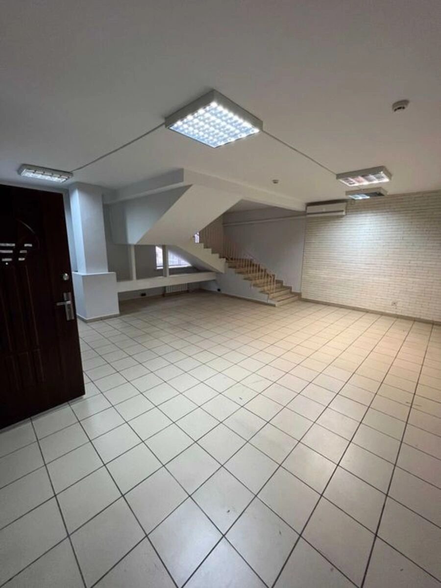 Продажа офиса. 221 m², 2nd floor/8 floors. 7, Ярославский 7, Киев. 