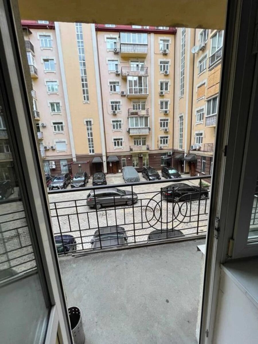 Office for sale. 221 m², 2nd floor/8 floors. 7, Yaroslavskiy 7, Kyiv. 