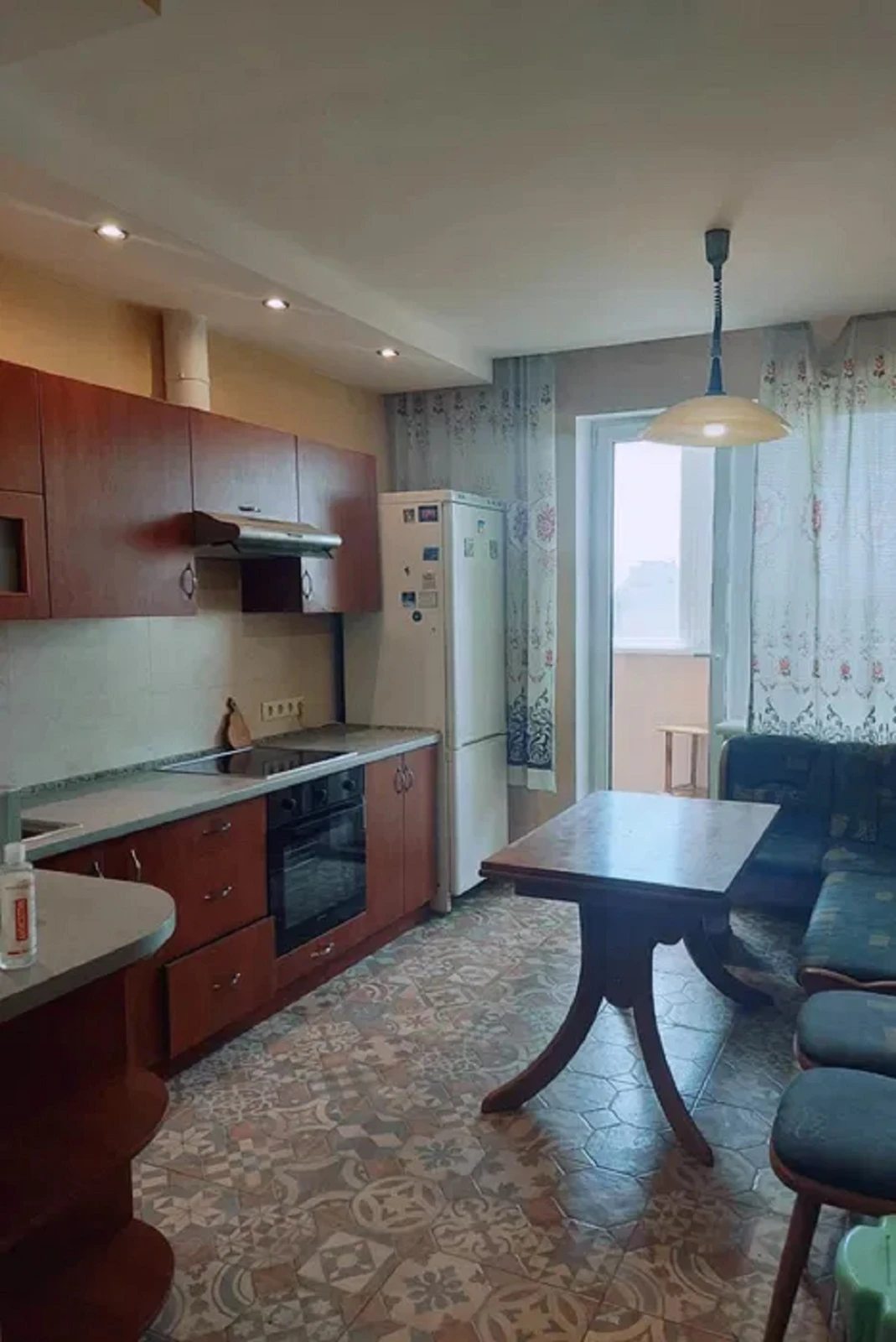 Продаж квартири. 1 room, 44 m², 14 floor/16 floors. 30, Среднефонтанская ул., Одеса. 