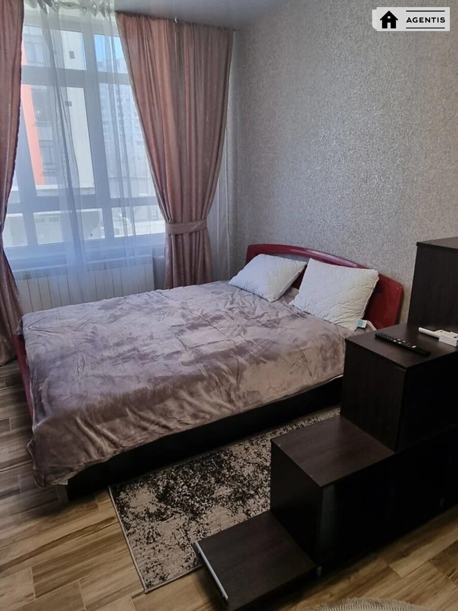 Сдам квартиру. 1 room, 42 m², 2nd floor/25 floors. 4, Миколи Гулака вул., Киев. 
