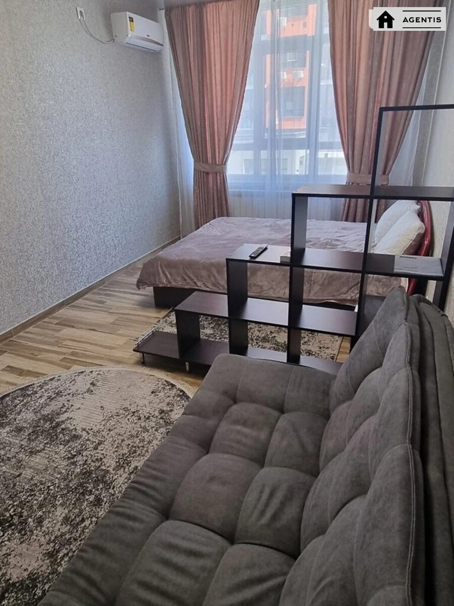 Apartment for rent. 1 room, 42 m², 2nd floor/25 floors. 4, Mykoly Hulaka vul., Kyiv. 