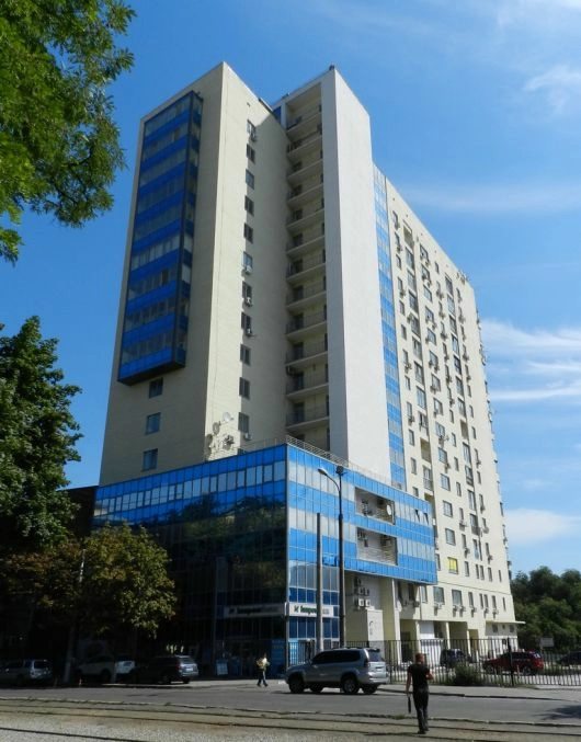 Apartments for sale. 4 rooms, 171 m², 7th floor/16 floors. Prospekt Haharyna, Dnipro. 