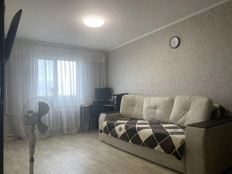 Apartments for sale. 3 rooms, 63 m², 8th floor/10 floors. Henerala Zakharchenko, Dnipro. 